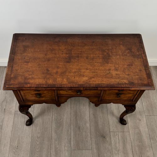 ANTIQUE 20TH CENTURY GOOD QUALITY WRITING TABLE IN BURR WALNUT - ADDITIONAL PHOTO 8