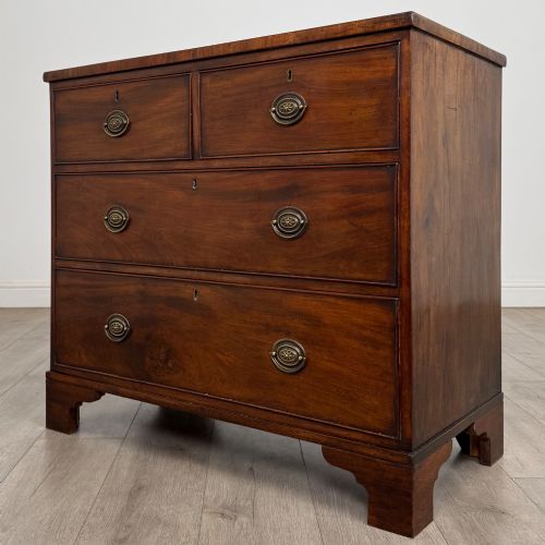 ANTIQUE 18TH CENTURY GEORGIAN CHEST OF DRAWERS IN MAHOGANY - ADDITIONAL PHOTO 1
