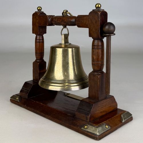 ANTIQUE 20TH CENTURY BRASS EDWARDIAN BELL WITH OAK STAND - ADDITIONAL PHOTO 5