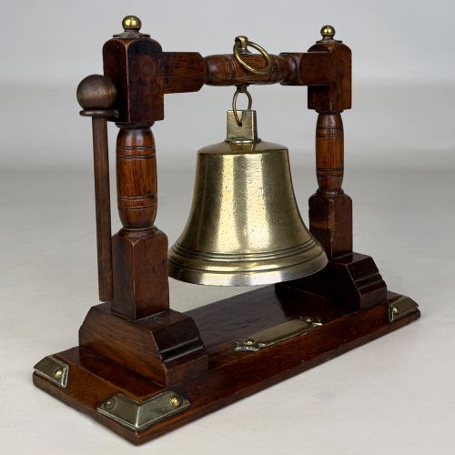 ANTIQUE 20TH CENTURY BRASS EDWARDIAN BELL WITH OAK STAND - ADDITIONAL PHOTO 7