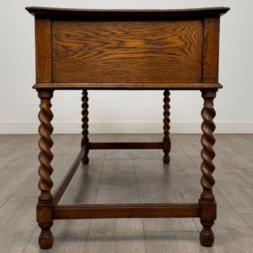 ANTIQUE 20TH CENTURY JACOBEAN STYLE WRITING TABLE IN GOLDEN OAK - ADDITIONAL PHOTO 6