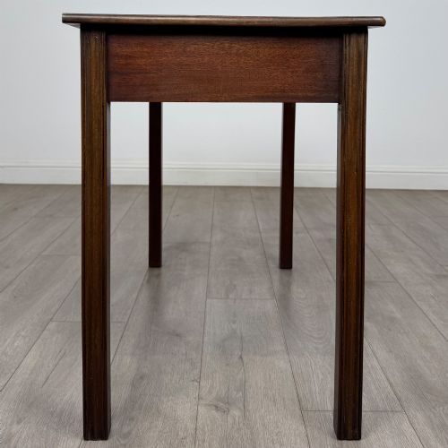 ANTIQUE 19TH CENTURY SERPENTINE WRITING TABLE IN MAHOGANY - ADDITIONAL PHOTO 6