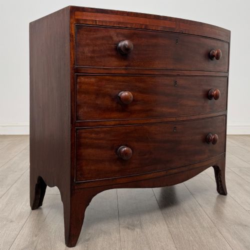 ANTIQUE 18TH CENTURY BOW FRONT CHEST OF DRAWERS IN MAHOGANY - ADDITIONAL PHOTO 7