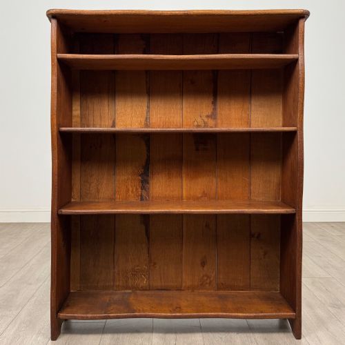ANTIQUE 20TH CENTURY GOOD QUALITY OPEN BOOKCASE IN OAK