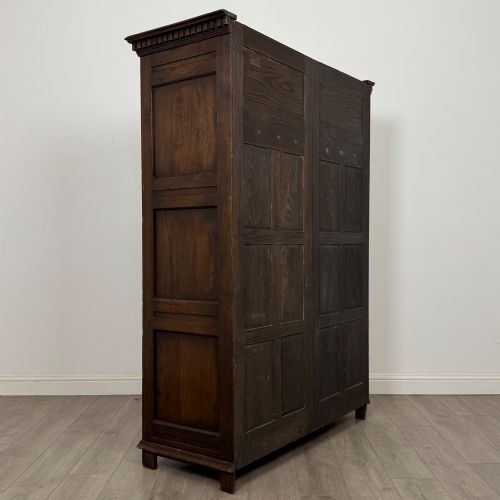 ANTIQUE 20TH CENTURY GOOD QUALITY FITTED WARDROBE IN OAK - ADDITIONAL PHOTO 4