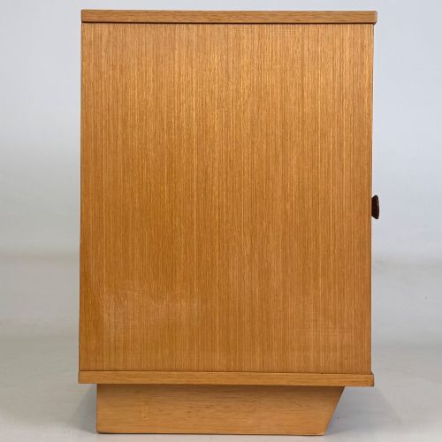 VINTAGE 20TH CENTURY QUALITY PAIR OF BEDSIDE CABINETS IN TEAK - ADDITIONAL PHOTO 8