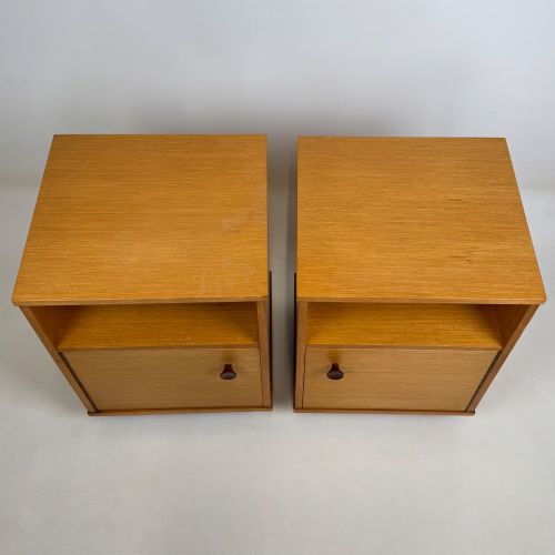 VINTAGE 20TH CENTURY QUALITY PAIR OF BEDSIDE CABINETS IN TEAK - ADDITIONAL PHOTO 10