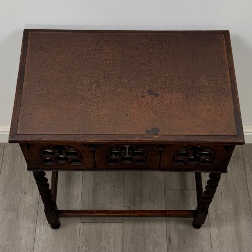 ANTIQUE 20TH CENTURY GOTHIC STYLE SIDE TABLE IN OAK - ADDITIONAL PHOTO 8
