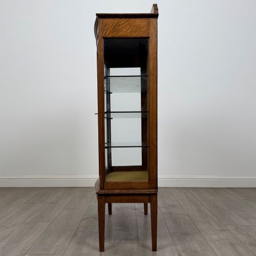 ANTIQUE 20TH CENTURY EDWARDIAN DISPLAY CABINET IN OAK - ADDITIONAL PHOTO 3