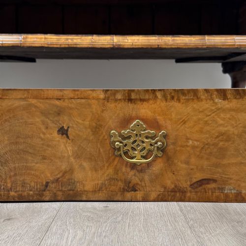ANTIQUE 18TH CENTURY QUEEN ANNE CHEST OF DRAWERS IN WALNUT - ADDITIONAL PHOTO 10