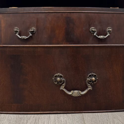 ANTIQUE 20TH CENTURY SMALL BOW FRONT CHEST OF DRAWERS - ADDITIONAL PHOTO 11