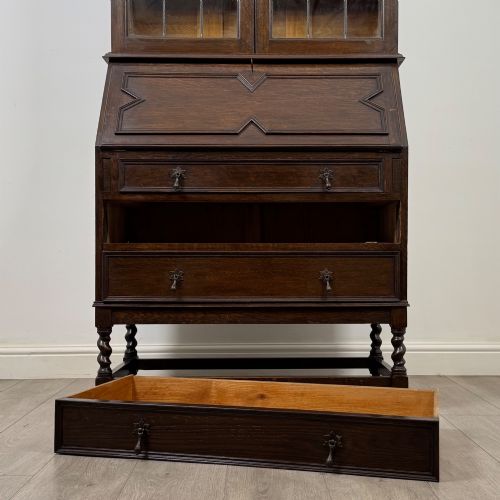 ANTIQUE 20TH CENTURY JACOBEAN STYLE BUREAU BOOKCASE IN OAK - ADDITIONAL PHOTO 12