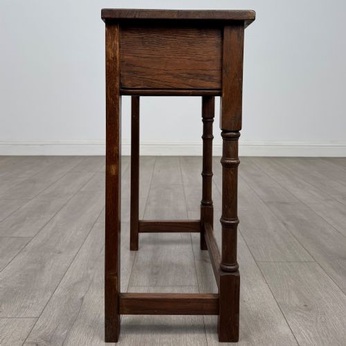 ANTIQUE 20TH CENTURY SMALL GOOD QUALITY SIDE TABLE IN OAK - ADDITIONAL PHOTO 6