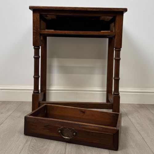 ANTIQUE 20TH CENTURY SMALL GOOD QUALITY SIDE TABLE IN OAK - ADDITIONAL PHOTO 9
