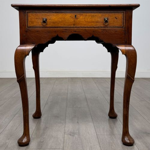 Antique 18th Century Fine Quality Georgian Side Table in Oak