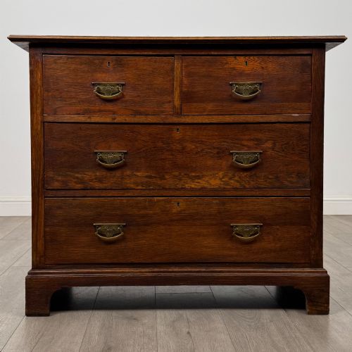 Antique 20th Century Edwardian Chest of Drawers in Oak