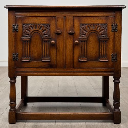 Antique 20th Century Small Good Quality Cupboard in Oak