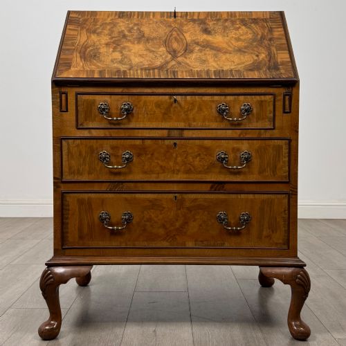Antique 20th Century Edwardian Bureau in Burr Walnut
