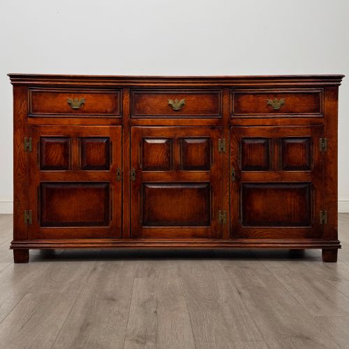 Antique 20th Century Fine Quality Sideboard in Oak