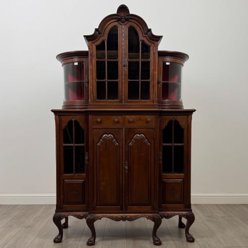 Antique 19th Century Queen Anne Style Display Cabinet in Walnut