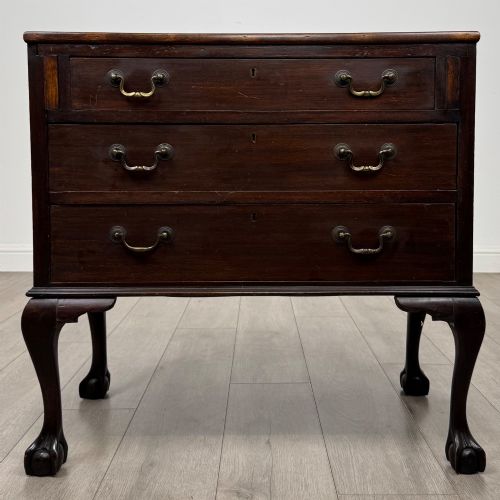 Antique 20th Century Chest of Drawers in Mahogany