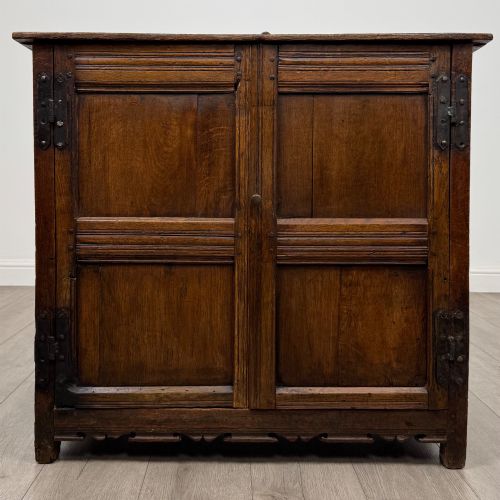 Antique 17th Century Fine Quality Fitted Cupboard in Oak