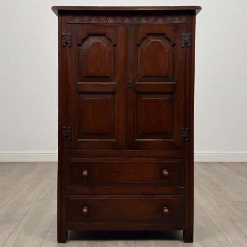 Antique 20th Century Good Quality Cupboard In Oak