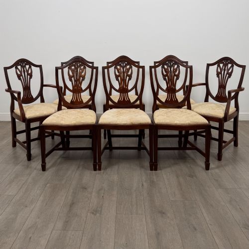 Antique 20th Century Set Of 8 Shield Back Dining Chairs