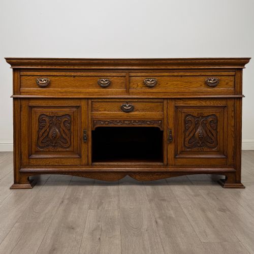 Antique 20th Century Fine Quality Arts & Crafts Sideboard in Oak