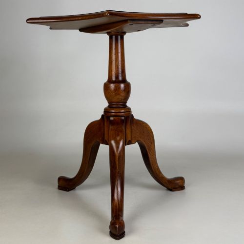 Antique 20th Century Good Quality Side Table in Walnut