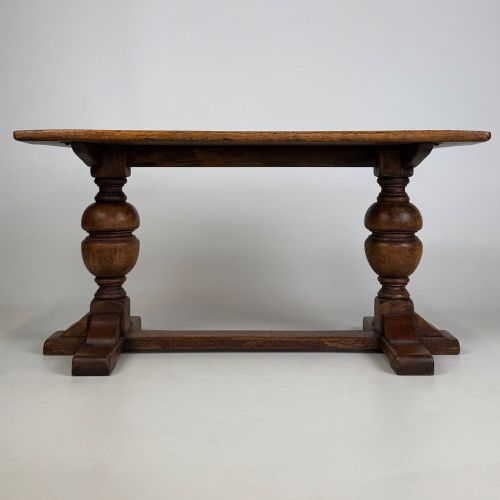 Antique 20th Century Small Coffee Table in Oak