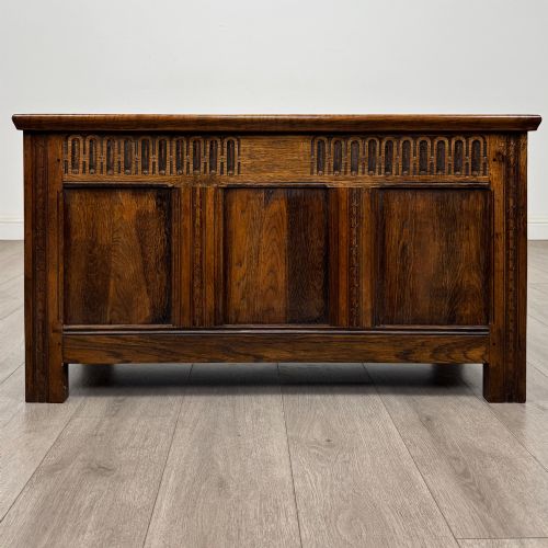 Antique 20th Century Fine Quality Blanket Box in Oak