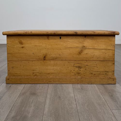 Antique 19th Century Victorian Blanket Box in Pine