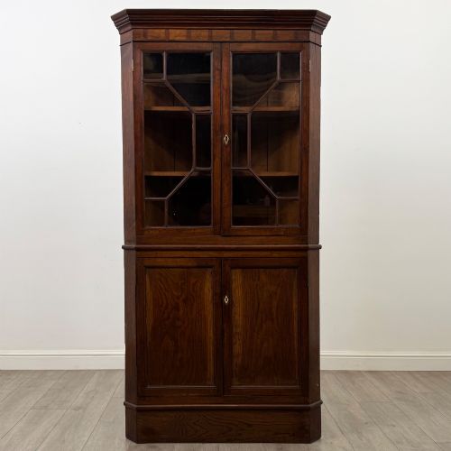 Antique 18th Century Georgian Corner Cabinet in Oak