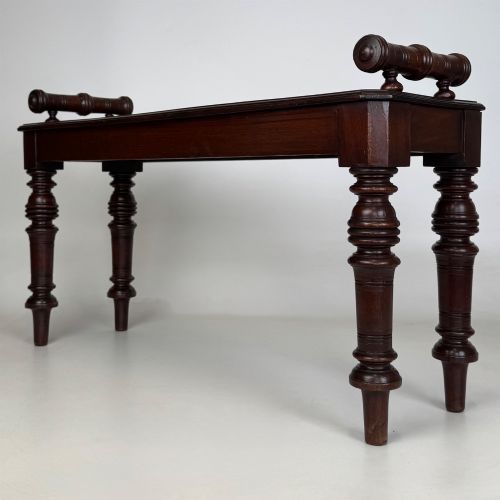 fig 1. Antique 19th Century Small Victorian Hall Bench In Mahogany
