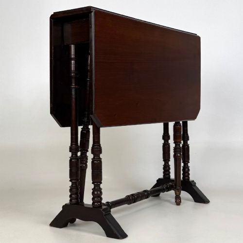 Antique 20th Century Small Drop Leaf Table in Mahogany