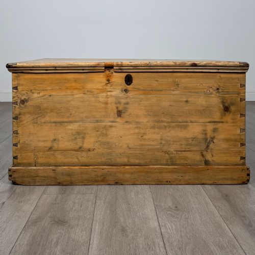 Antique 19th Century Victorian Blanket Box in Rustic Pine