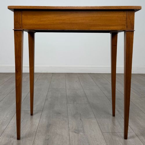 Antique 20th Century Good Quality Side Table in Walnut