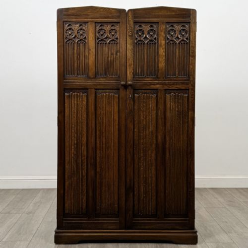 Antique Oak Fitted Wardrobe | Carved Detailing