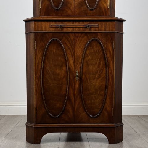 fig 4. Vintage Georgian Style Mahogany Corner Cabinet | Dentil Cornice