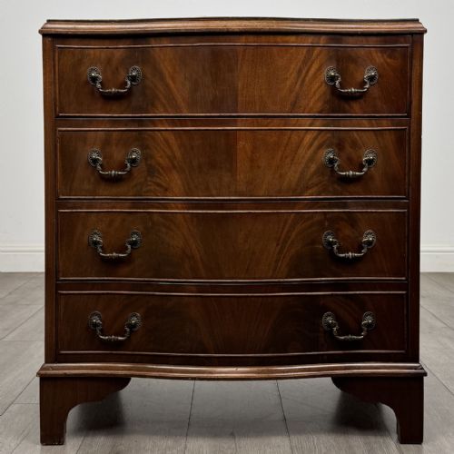 Vintage Georgian Style Mahogany Chest of Drawers | Serpentine