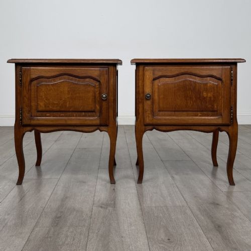 Vintage Pair of French Style Oak Bedside Cabinets | Cabriole Legs