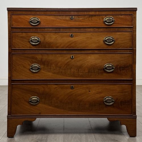 Antique Georgian Style Mahogany Chest of Drawers | Bracket Feet