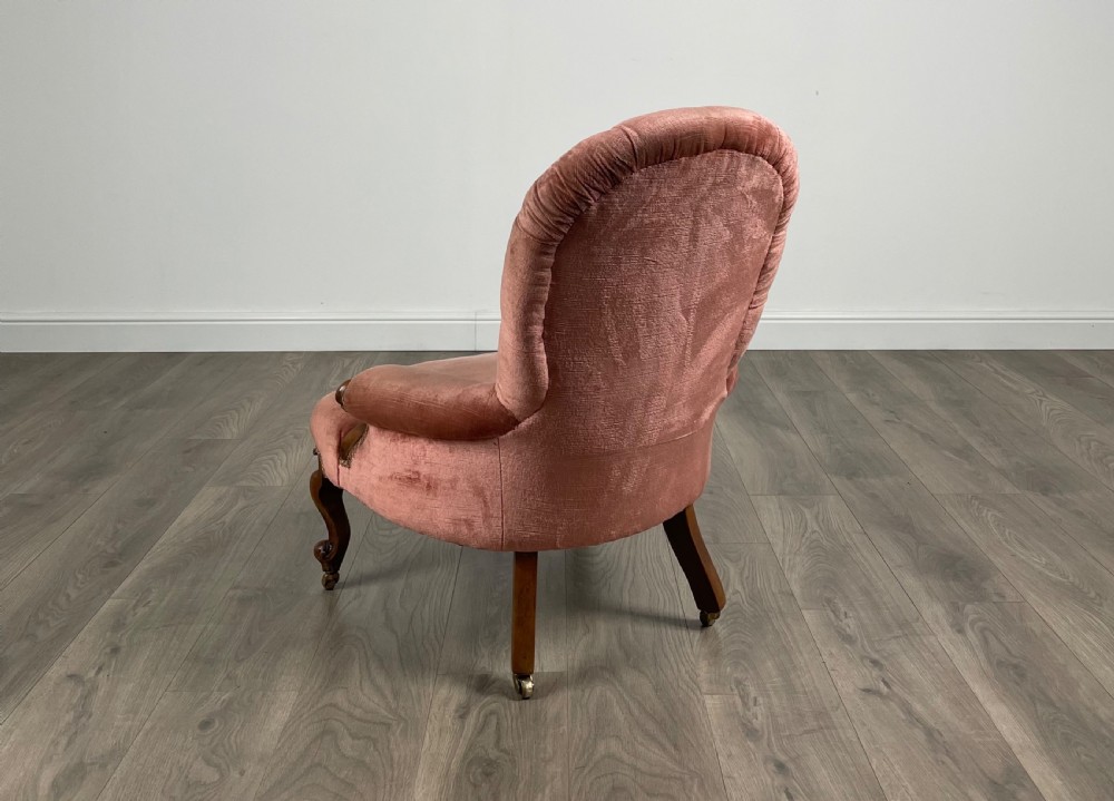 Antique Pair Of Victorian Button Back Armchairs In Mahogany View III