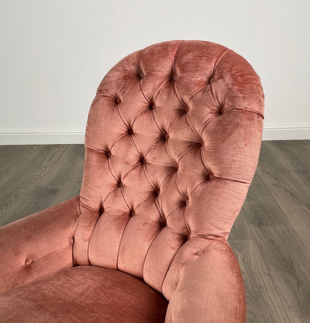 Antique Pair Of Victorian Button Back Armchairs In Mahogany View IV