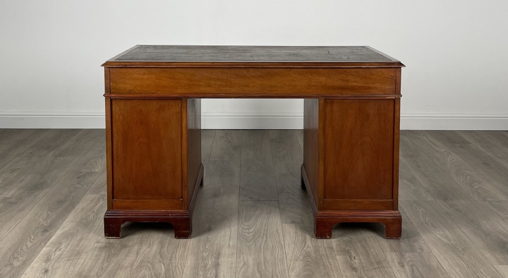 Antique Edwardian Pedestal Desk In Mahogany  View VI