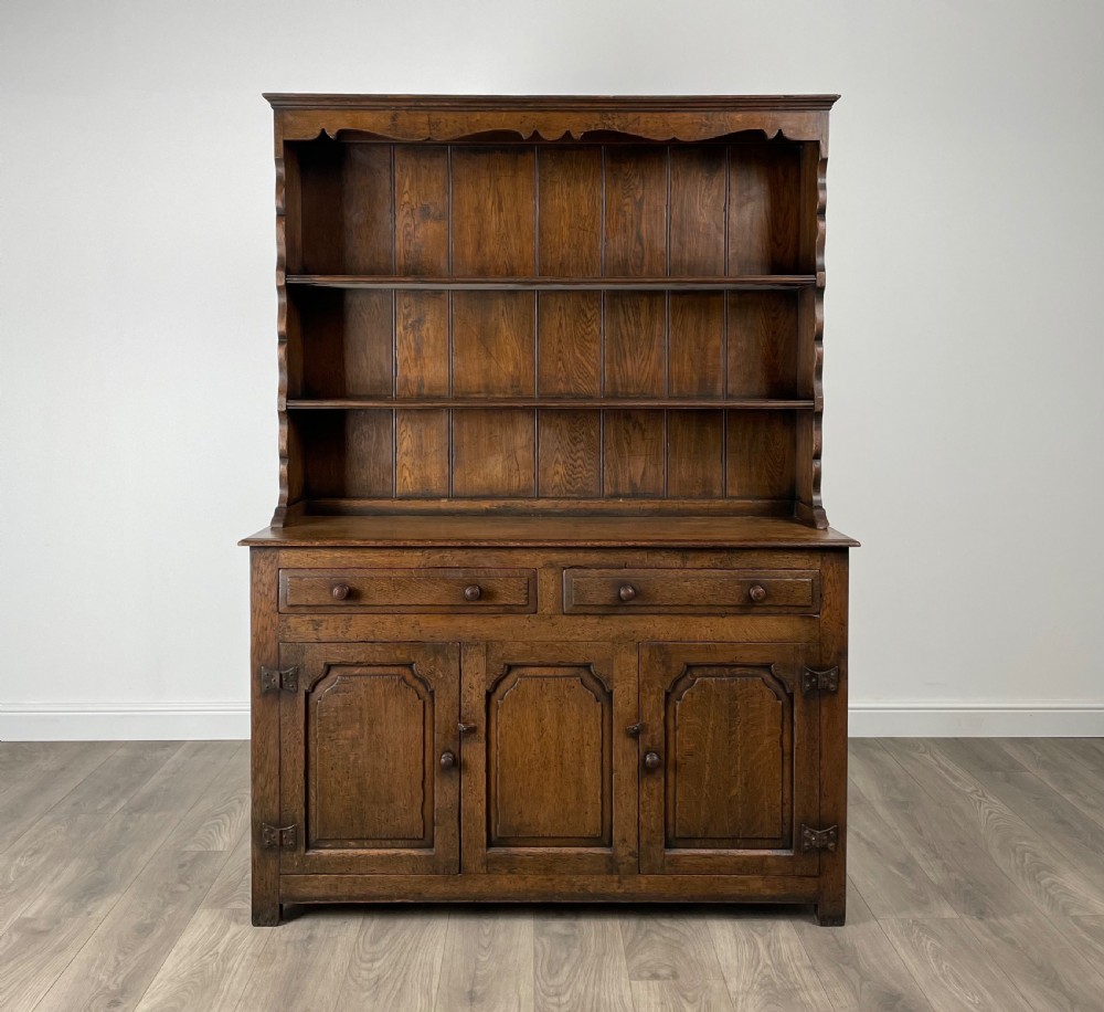 Antique 19th Century Dresser In Oak View II