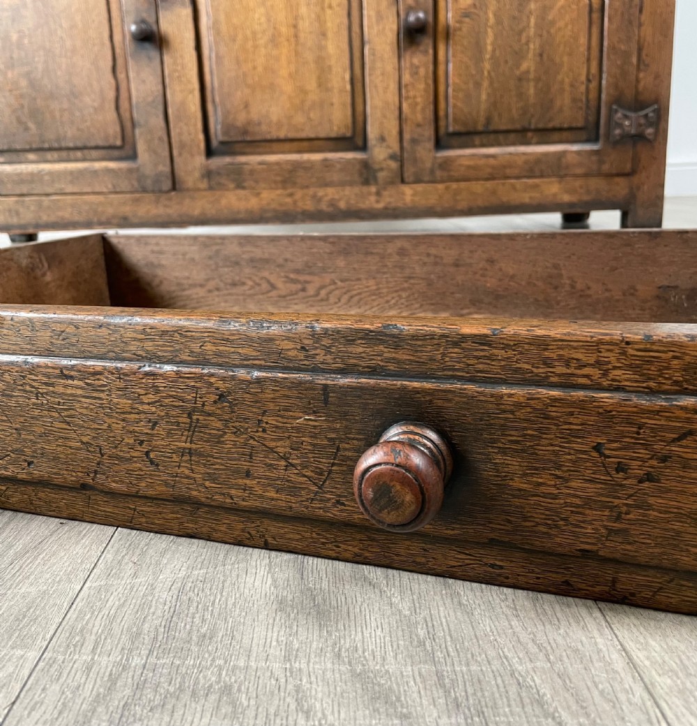 Antique 19th Century Dresser In Oak View IV