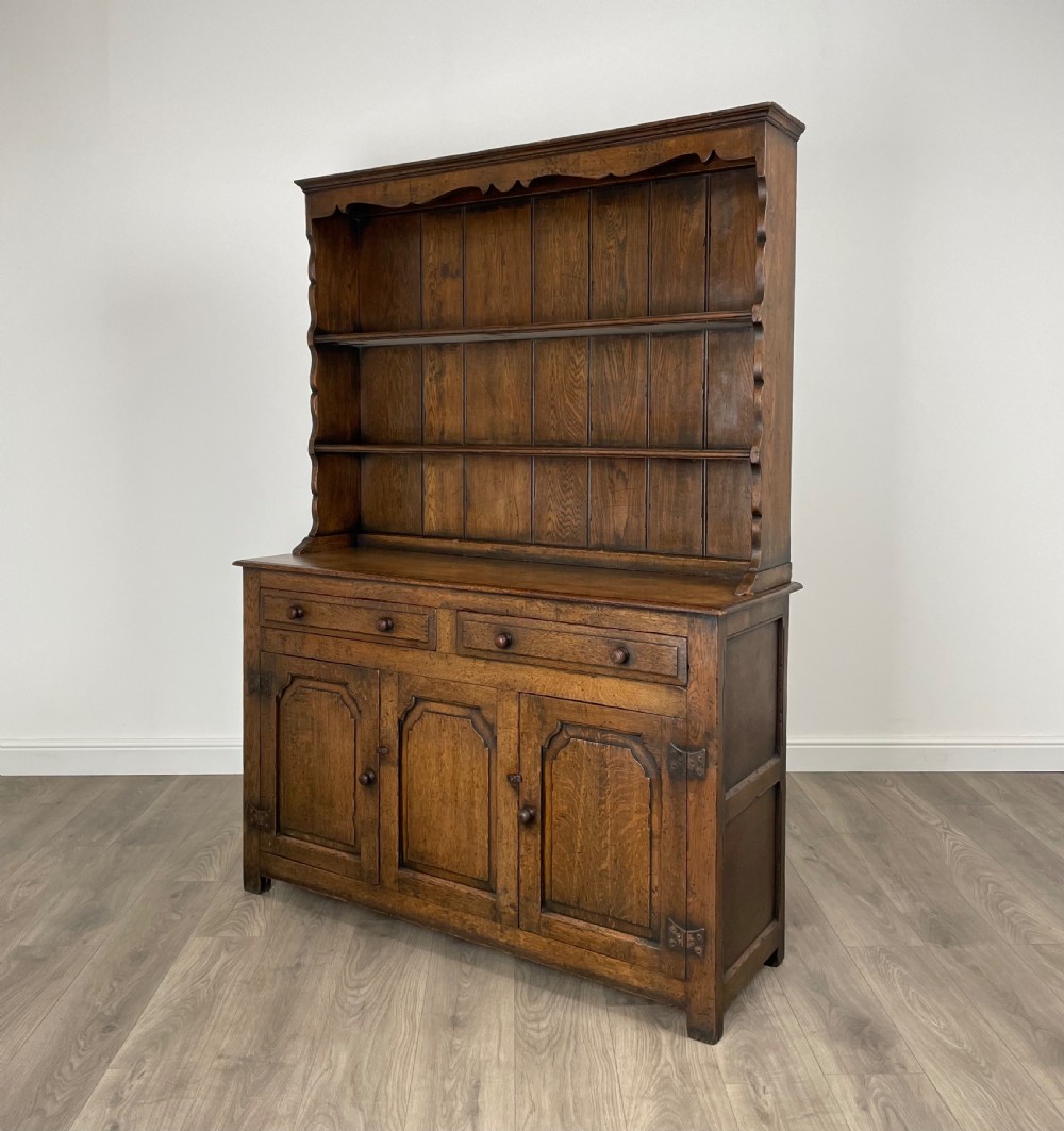 Antique 19th Century Dresser In Oak View V