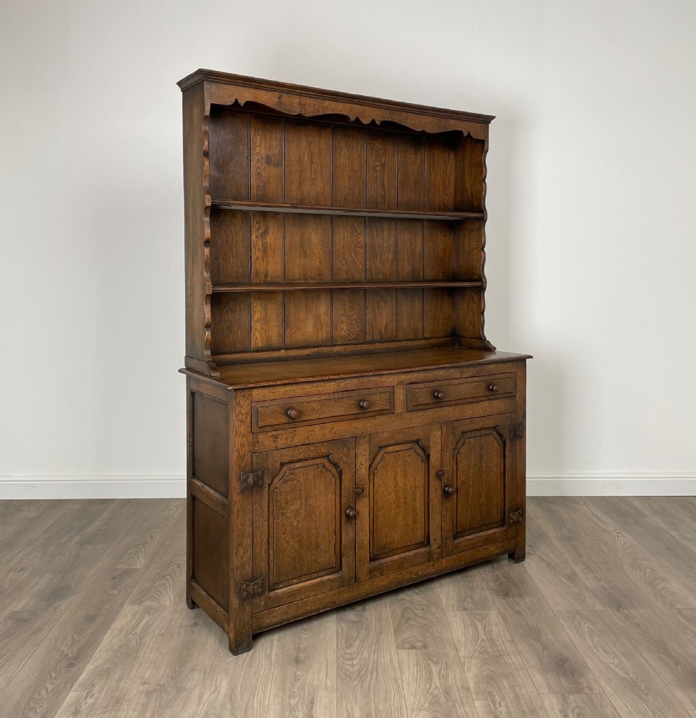 Antique 19th Century Dresser In Oak View VII